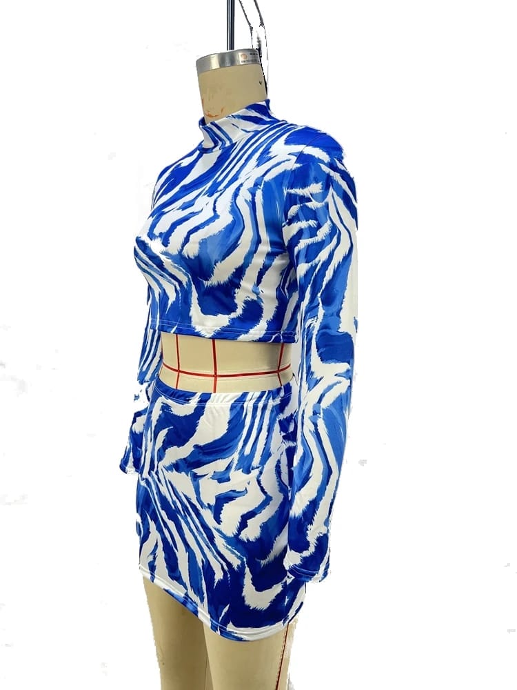 A photo the blue zebra rave set on a mannequin.