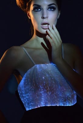 yH5BAEAAAAALAAAAAABAAEAAAIBRAA7 - 2